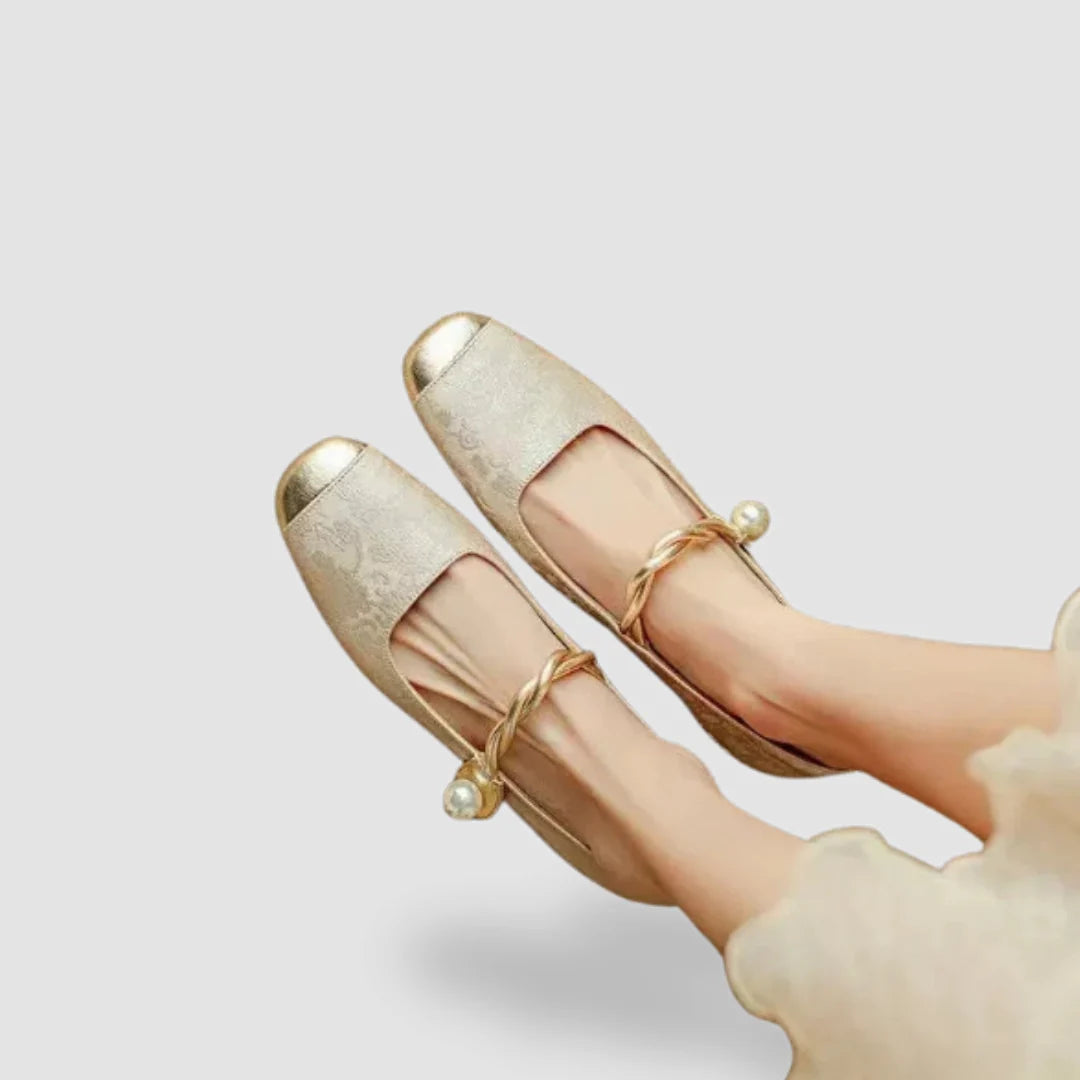 63243976933666